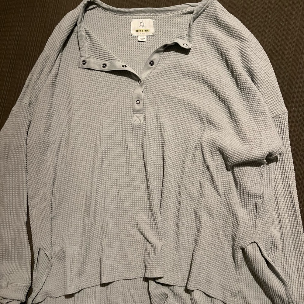 OFFLINE AERIE shirt size XL